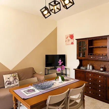 Apartment Wisteria