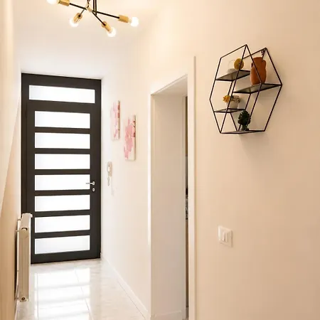 Wisteria Apartment